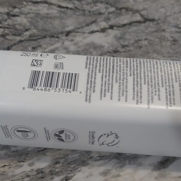 Biolage All In One Multi-Benefit Hairspray - White - Picture 8 of 8